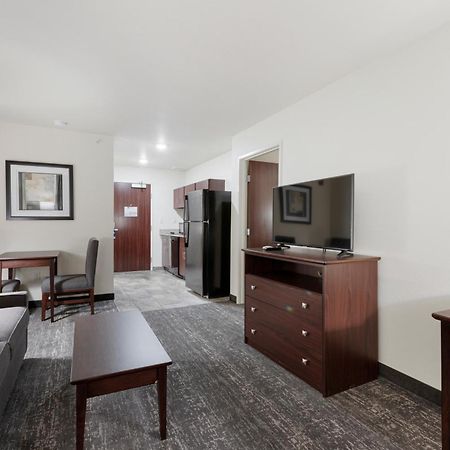 Cobblestone Hotel & Suites - Bellefontaine Bagian luar foto