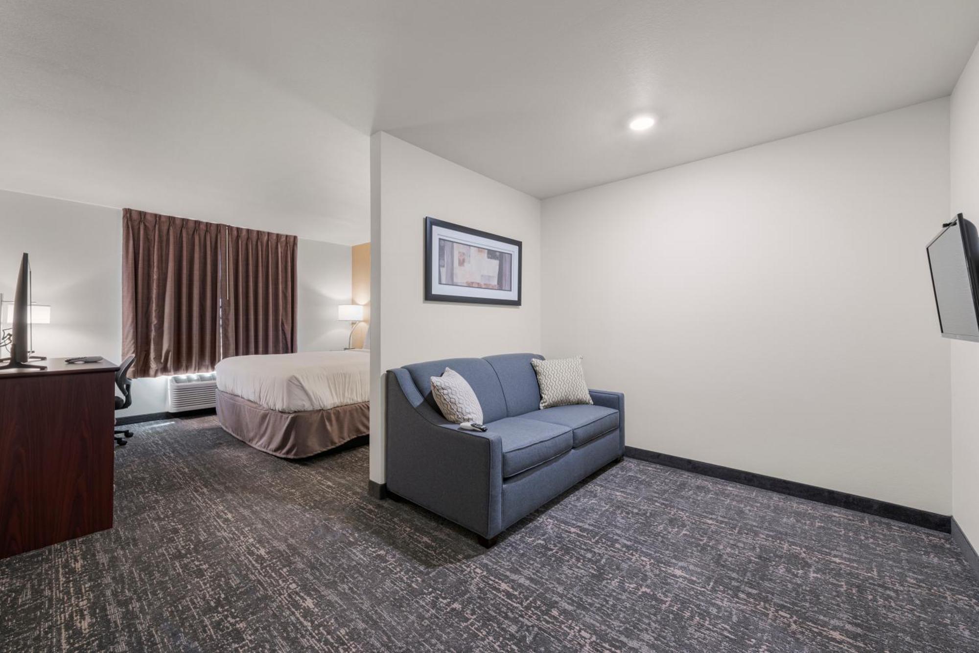 Cobblestone Hotel & Suites - Bellefontaine Bagian luar foto
